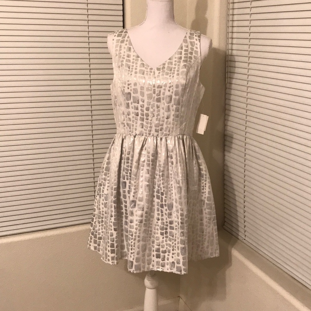 🔥Mac + jac white with silver sleeveless dress NWT